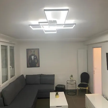 Appartement Calm And Comfort: Modern With A Garden *