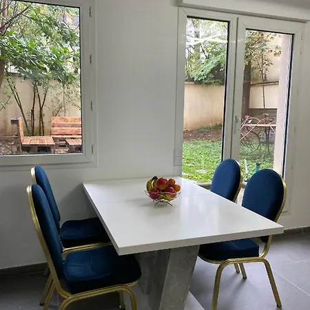 Appartement Calm And Comfort: Modern With A Garden *