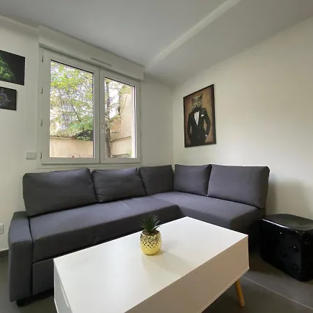 Appartement Calm And Comfort: Modern With A Garden *